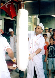 Kadirli Rehberi - Hekdonis Hekimoğlu Dondurma ve Pastanesi